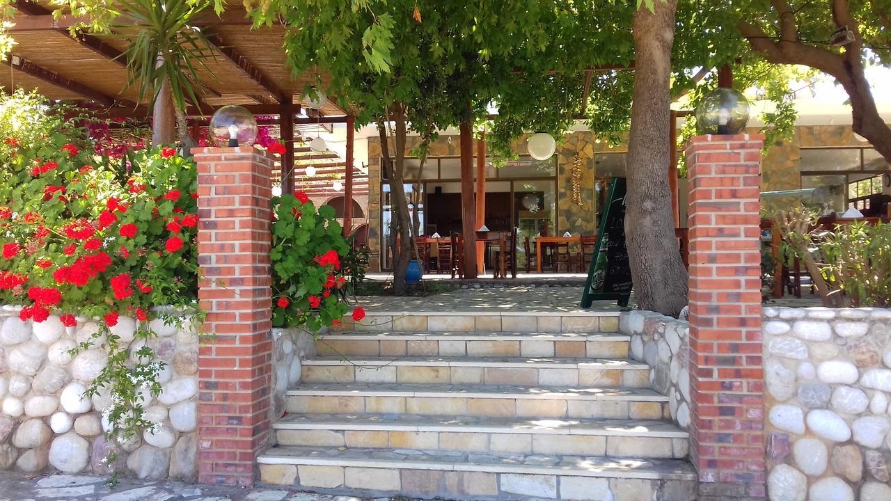 Hotel Dougas Arkoudi Exterior photo